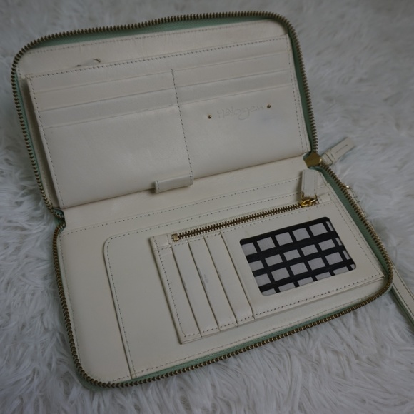 Halogen Zip Around Wristlet Clutch Wallet - Picture 3 of 6